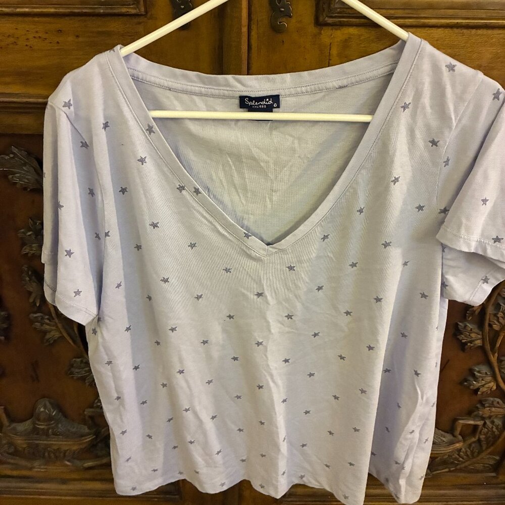 Splendid Women’s Purple Star Print Short Sleeve V-Neck Soft Comfort T-Shirt XXL.